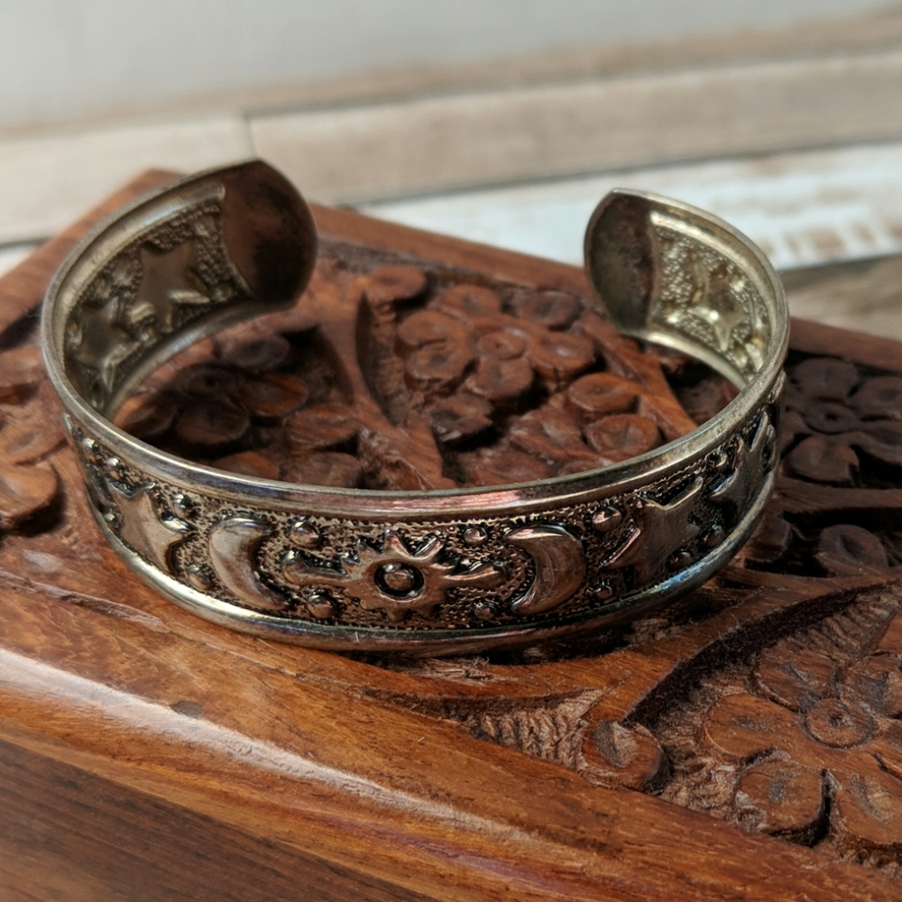 Silver adjustable bracelet